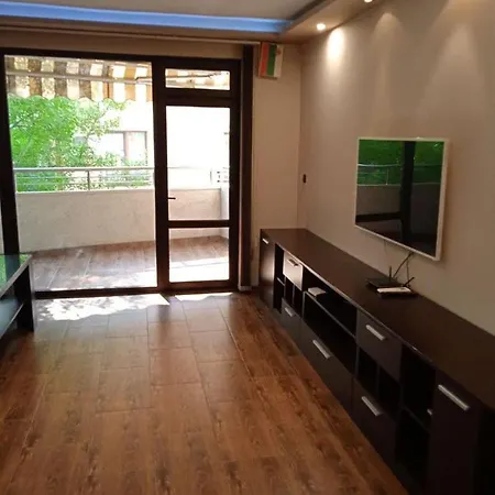 джессика апартмент 大特尔诺沃